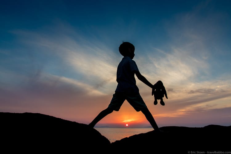 Greece with Kids: Sunset near the Nissaki Beach Hotel in Naxos