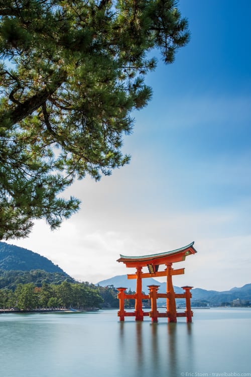 Places to see in Japan - The torii gate of Itsukushima Shrine on Miyajima island