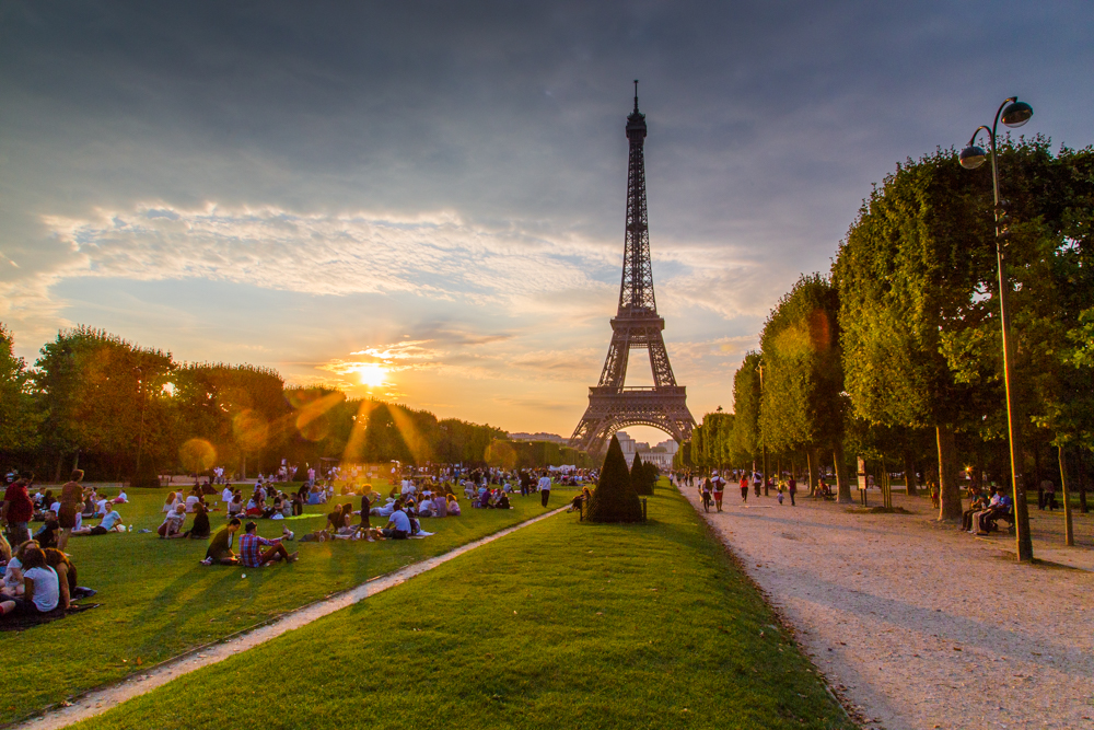 Places to go in 2016: Picnicking at the Eiffel Tower