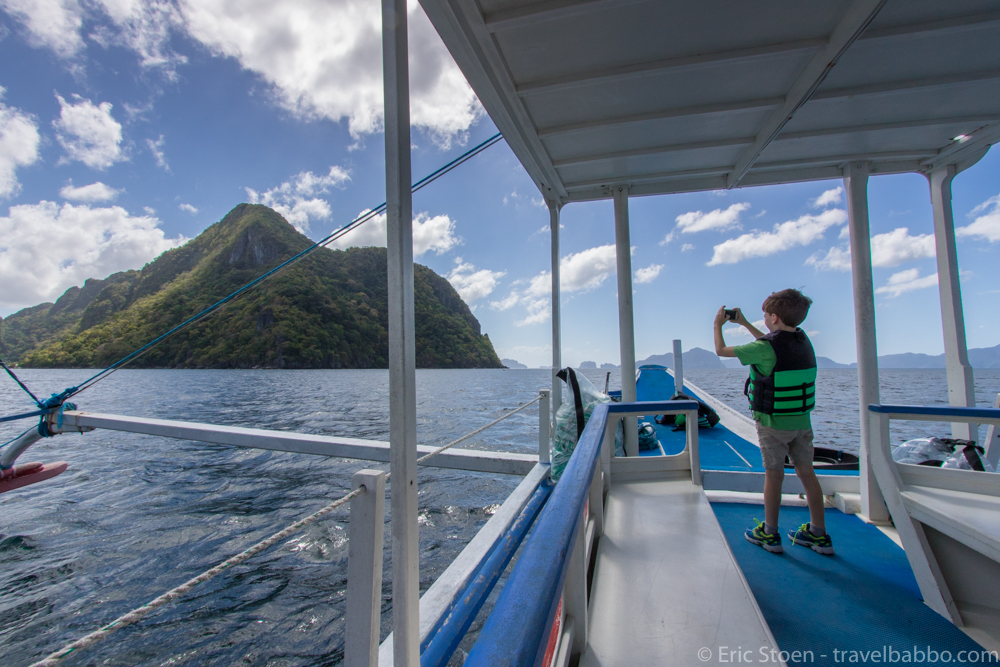 Palawan with kids - The voyage from El Nido Airport to Miniloc Island Resort