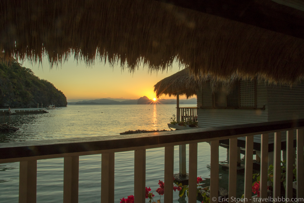 Palawan with kids - Sunrise from our bungalow