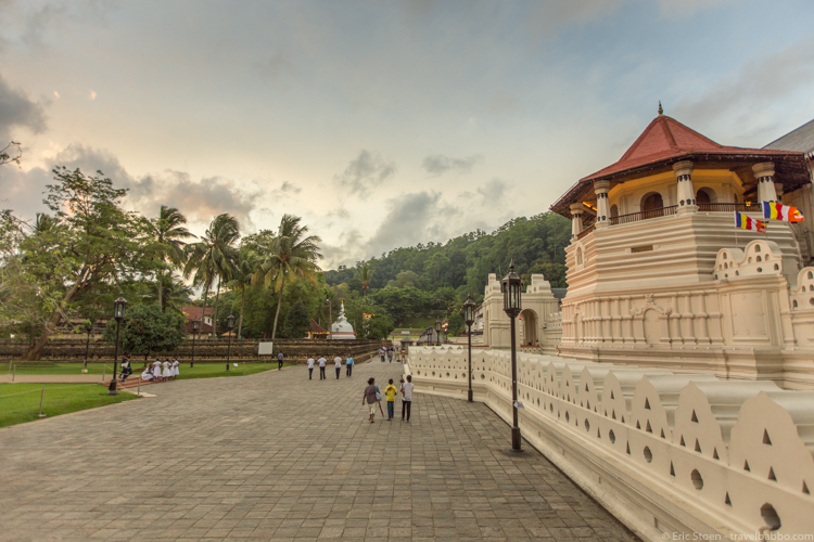 Places to go in Sri Lanka: Temple of the Tooth in Kandy