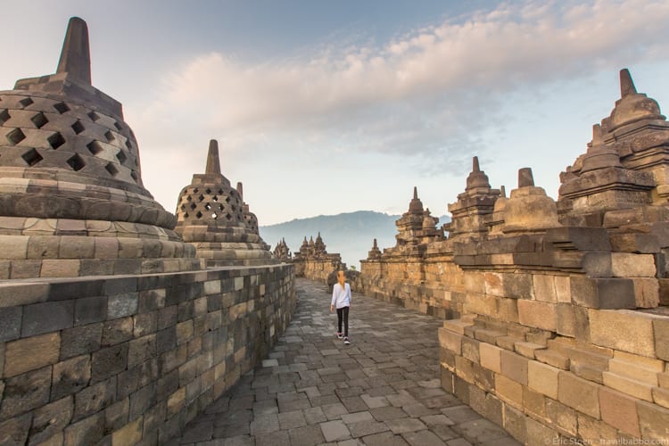 Just before sunrise - still no one with us on the other side of Borobudur
