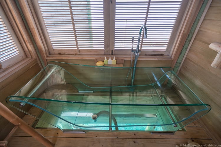 Six Senses Laamu - Our glass bathtub. Sorry, no sexy photos of me taking a bubble bath and holding a drink. We never actually used the tub! 