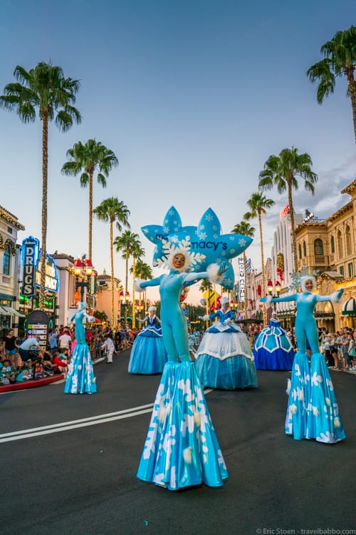 Stilt walkers at the beginning of the Universal Orlando holiday parade