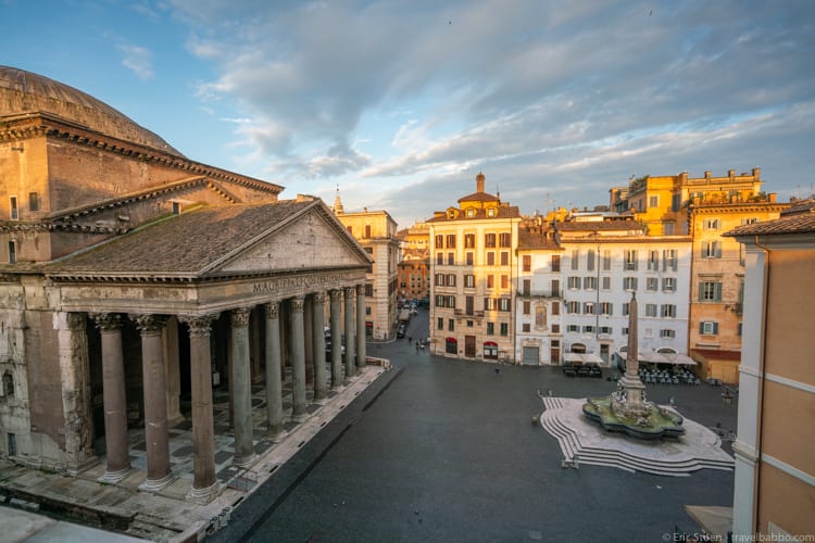 Day Trip to Rome - Early morning in Rome - The Pantheon