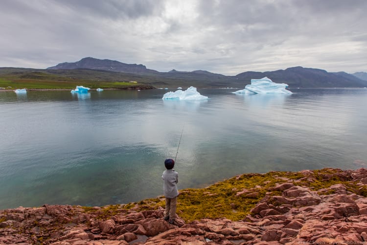 Greenland with kids - Fishing in Itilleq