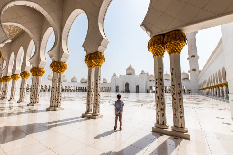 Around the world - At the Sheikh Zayed Mosque during our stop in Abu Dhabi