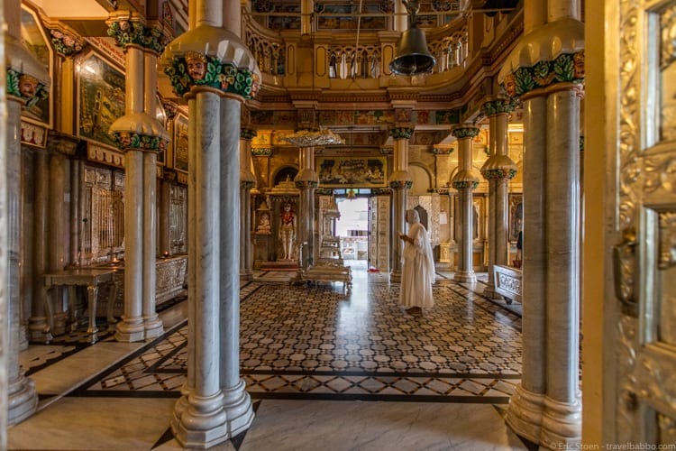 Around the world - The Babu Amichand Panalal Jain Temple in Mumbai
