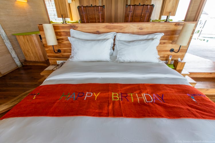 Maldives with kids - A Happy Birthday greeting on the bed in her villa