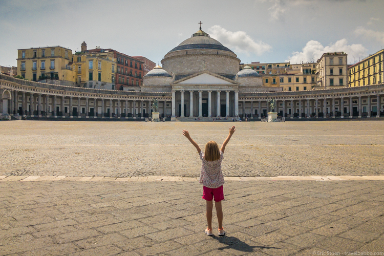 Things to do in Florence with kids - In Naples on a day trip from Florence 