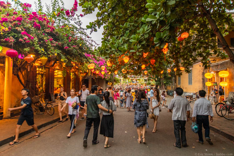 Asian countries - Vietnam - Crowded pedestrian areas