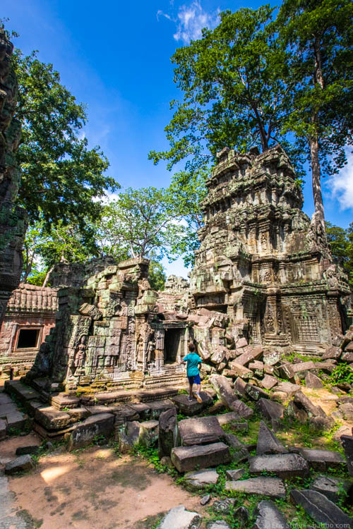 Asia with kids - Cambodia - Playing at Ta Prohm