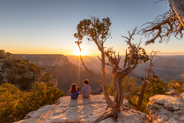 SW USA Road Trip Planner - Sunset from Yavapai Point