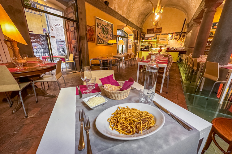 Florence restaurants - Homemade pici at Toscanella