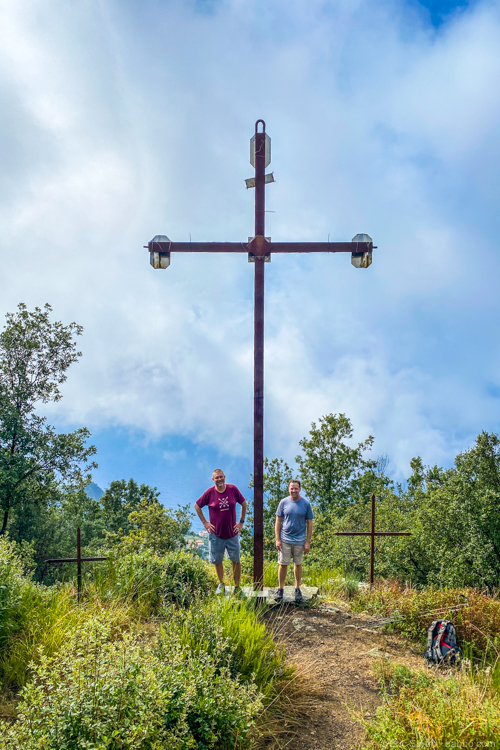 Cinque Terre Trekking - At the three crosses 