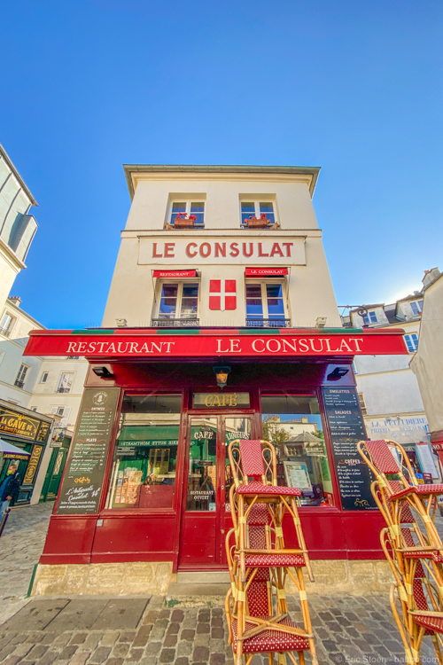 Best things to do in Paris: Le Consulat in Montmartre