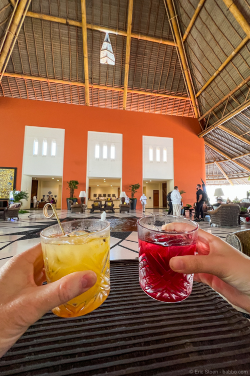 Grand Velas Riviera Nayarit - Drinks in the lobby while checking in