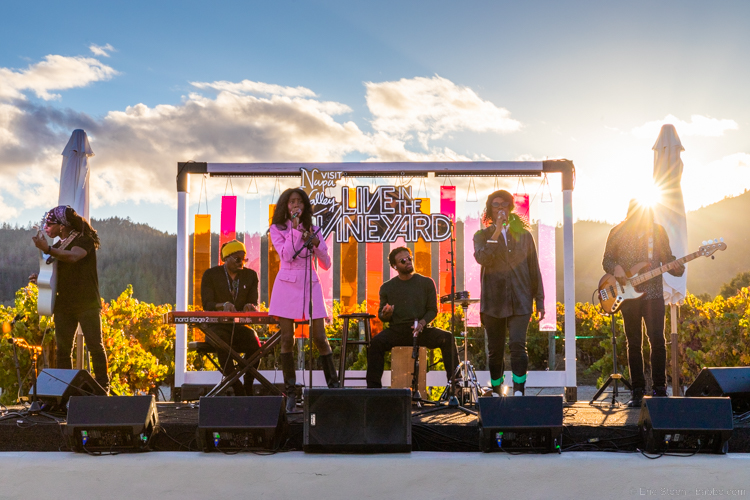 Chase Southwest Live In The Vineyard - O.N.E. The Duo performing