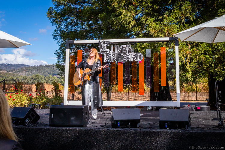 Chase Southwest Live In The Vineyard - Rosa Linn performing SNAP