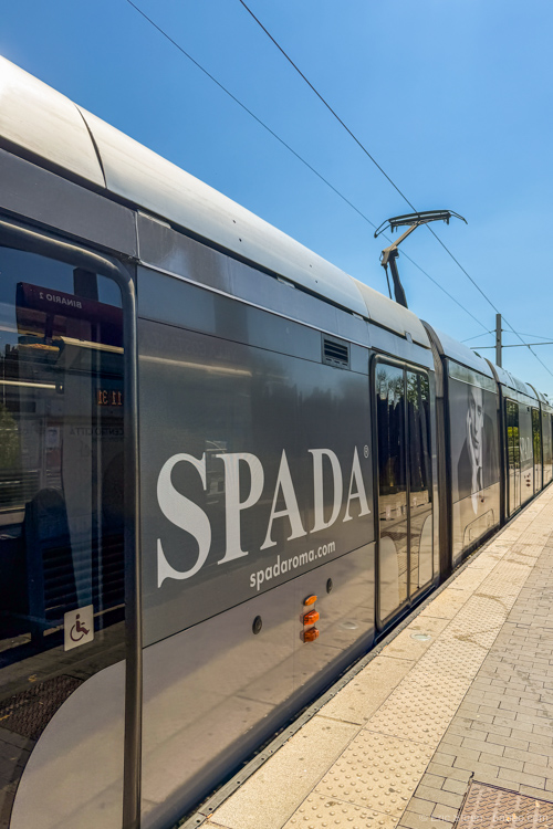 The T1 tram at Villa Constanza